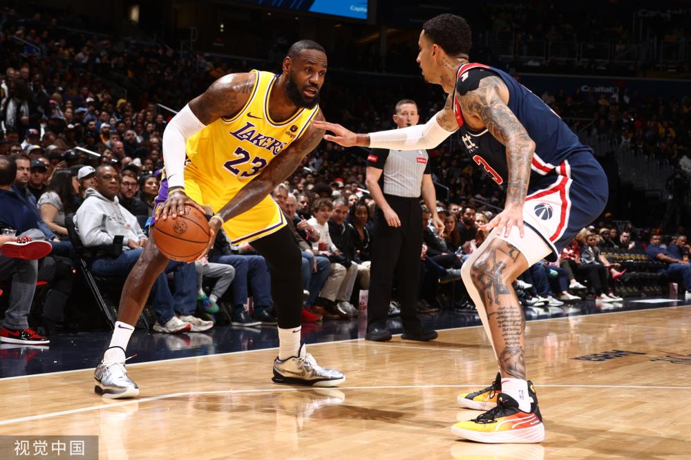 艺和顽强的 艺和顽强的