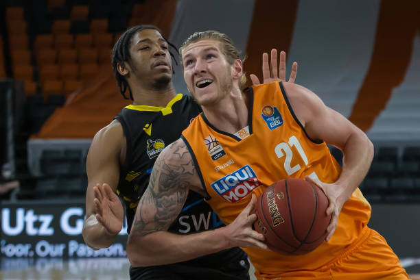 与传统强队 与传统强队