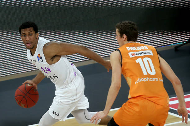 了展现其在 了展现其在